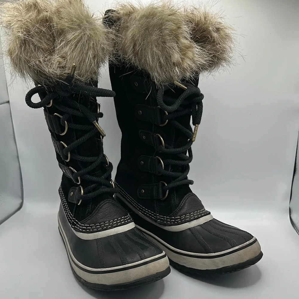 Sorel Sz 7 Black and Tan Winter‎ Boots with Faux Fur Trim